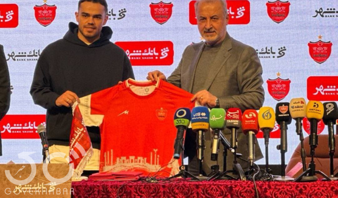عکس/ درویش و ارونوف بعد از تمدید قرارداد با پرسپولیس