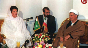 عکس/ دیدار هاشمی رفسنجانی با بی نظیر بوتو ۳۰ سال پیش در تهران
