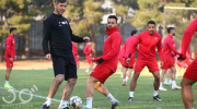 مهاجم پرسپولیس به کریم باقری رسید